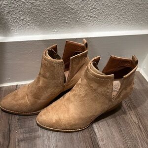 BEAST FASHION Camel Suede Ankle Booties